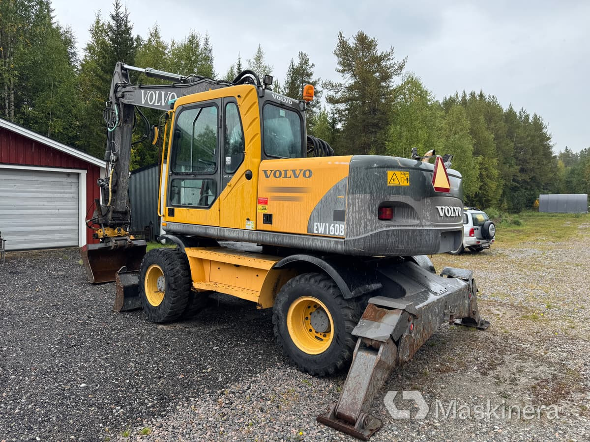 Hjulgrävare Volvo EW160B med tillbehör - Ekskavator me zinxhirë: foto 3 Hjulgrävare Volvo EW160B med tillbehör - Ekskavator me zinxhirë: foto 3