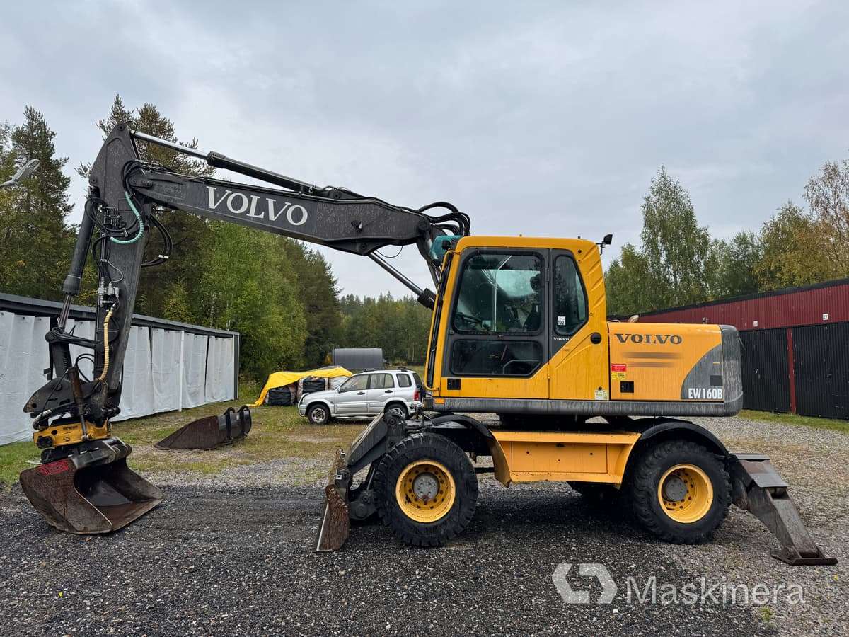 Hjulgrävare Volvo EW160B med tillbehör - Ekskavator me zinxhirë: foto 2 Hjulgrävare Volvo EW160B med tillbehör - Ekskavator me zinxhirë: foto 2