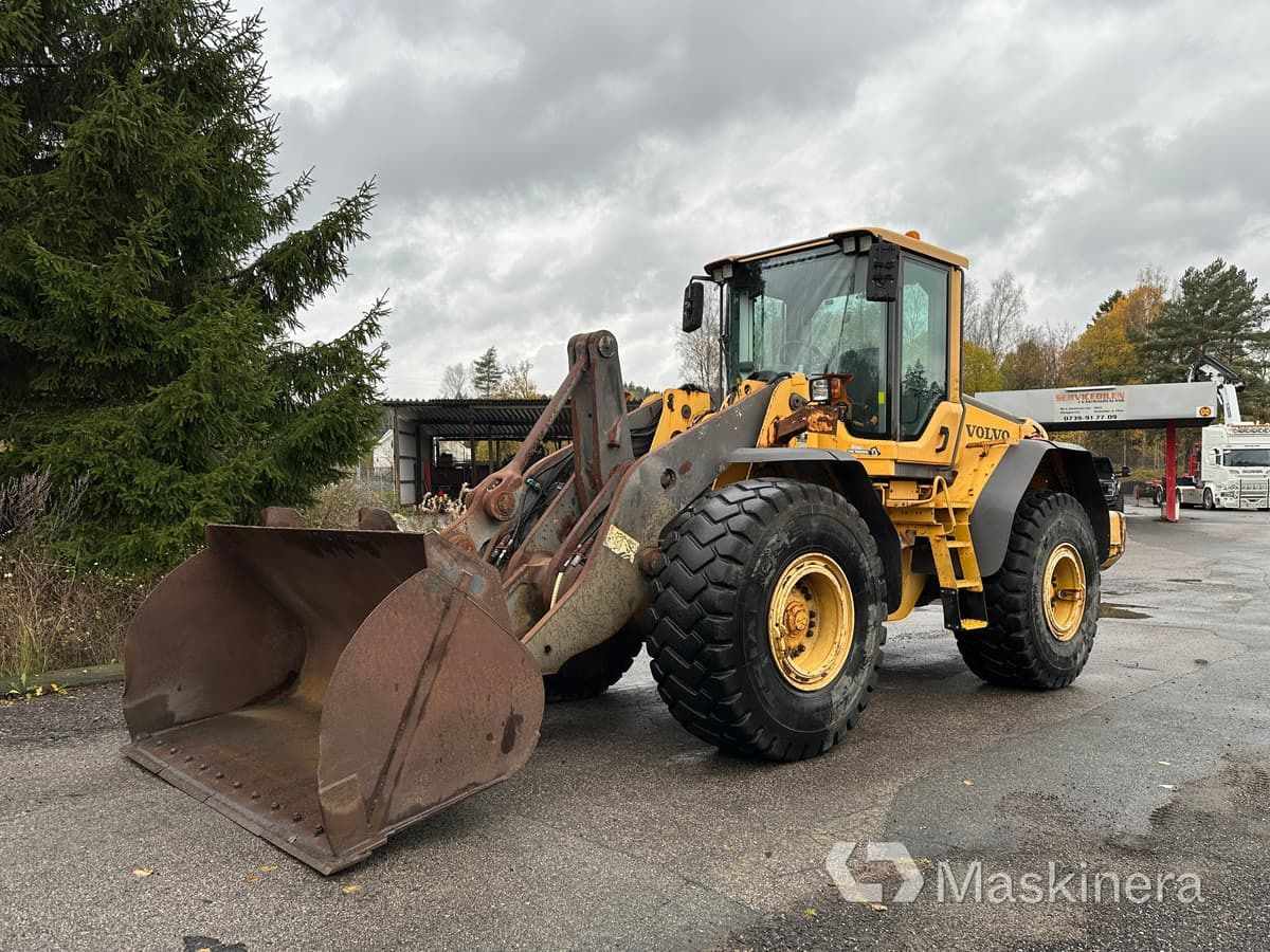 Hjullastare Volvo L120F - Fadrom me goma: foto 1 Hjullastare Volvo L120F - Fadrom me goma: foto 1