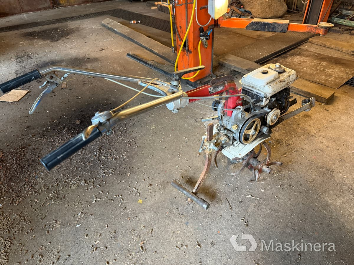 Jordfräs Honda F28C (Rep.objekt) - Lirues kopshti: foto 3 Jordfräs Honda F28C (Rep.objekt) - Lirues kopshti: foto 3