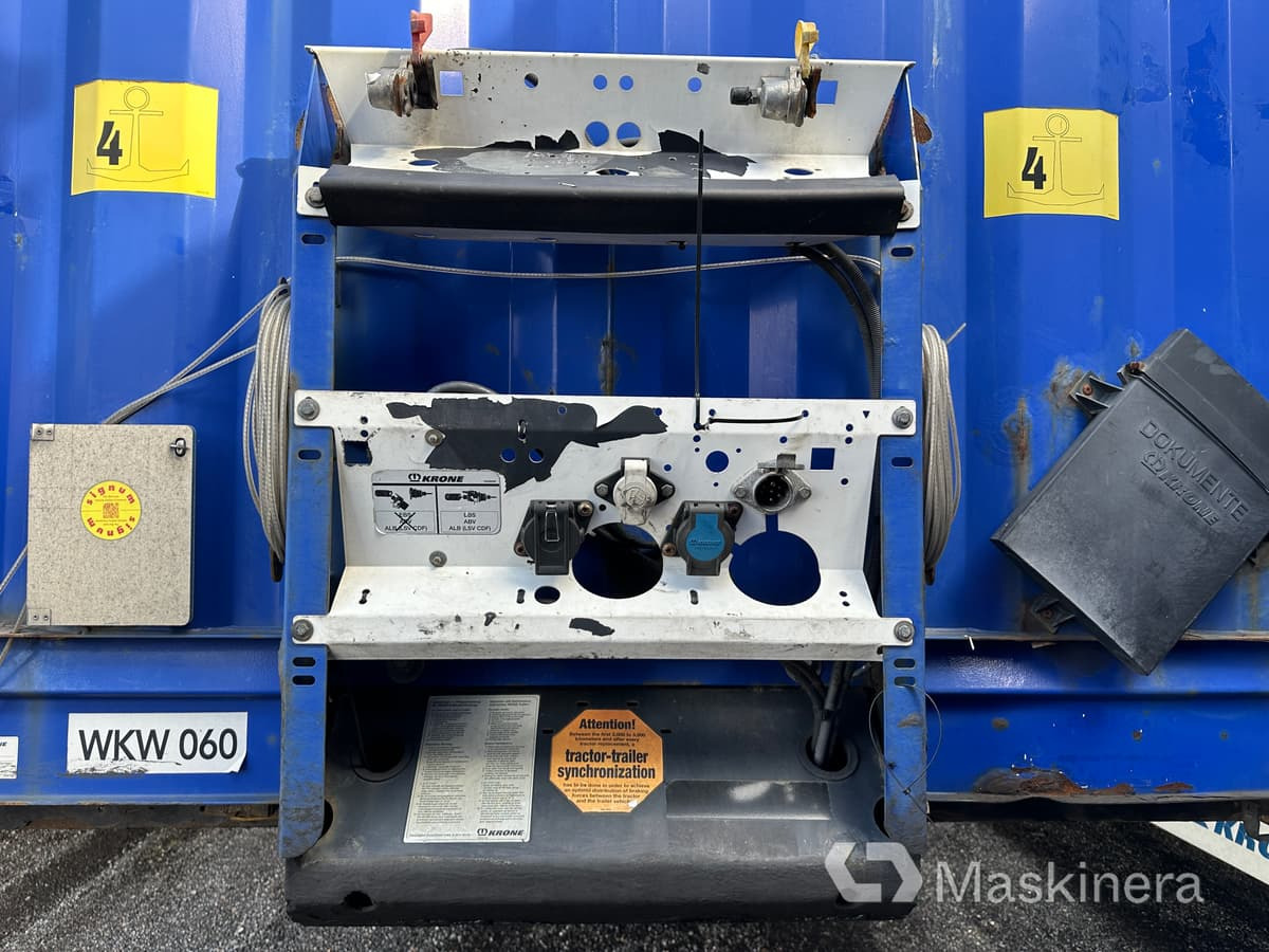 Krone SD Kapelltrailer Krone - Gjysmë rimorkio me tendë: foto 5 Krone SD Kapelltrailer Krone - Gjysmë rimorkio me tendë: foto 5