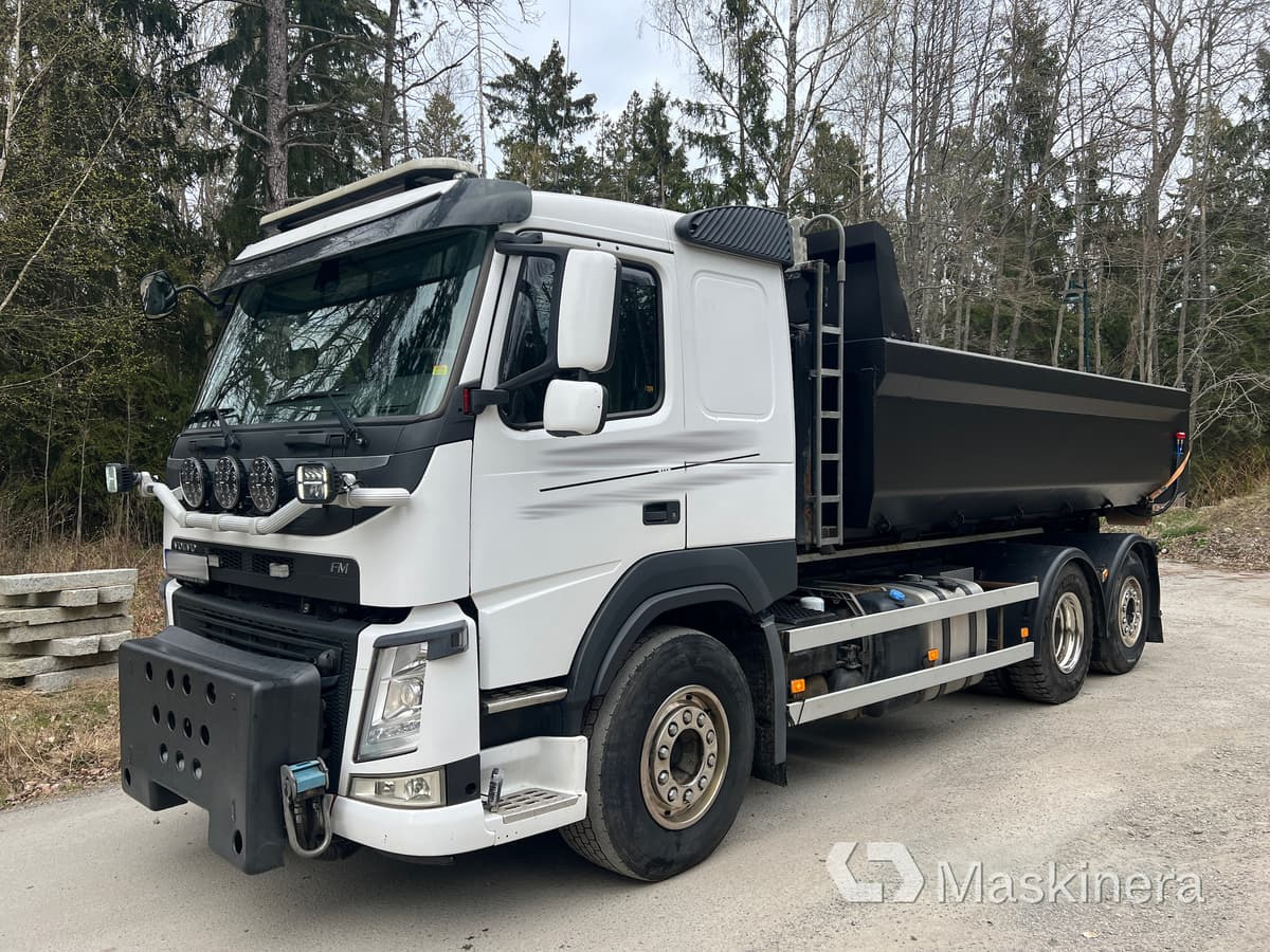 Lastväxlare Volvo FM Plog/Saltutrustad - Kamion vetëngarkues: foto 1 Lastväxlare Volvo FM Plog/Saltutrustad - Kamion vetëngarkues: foto 1