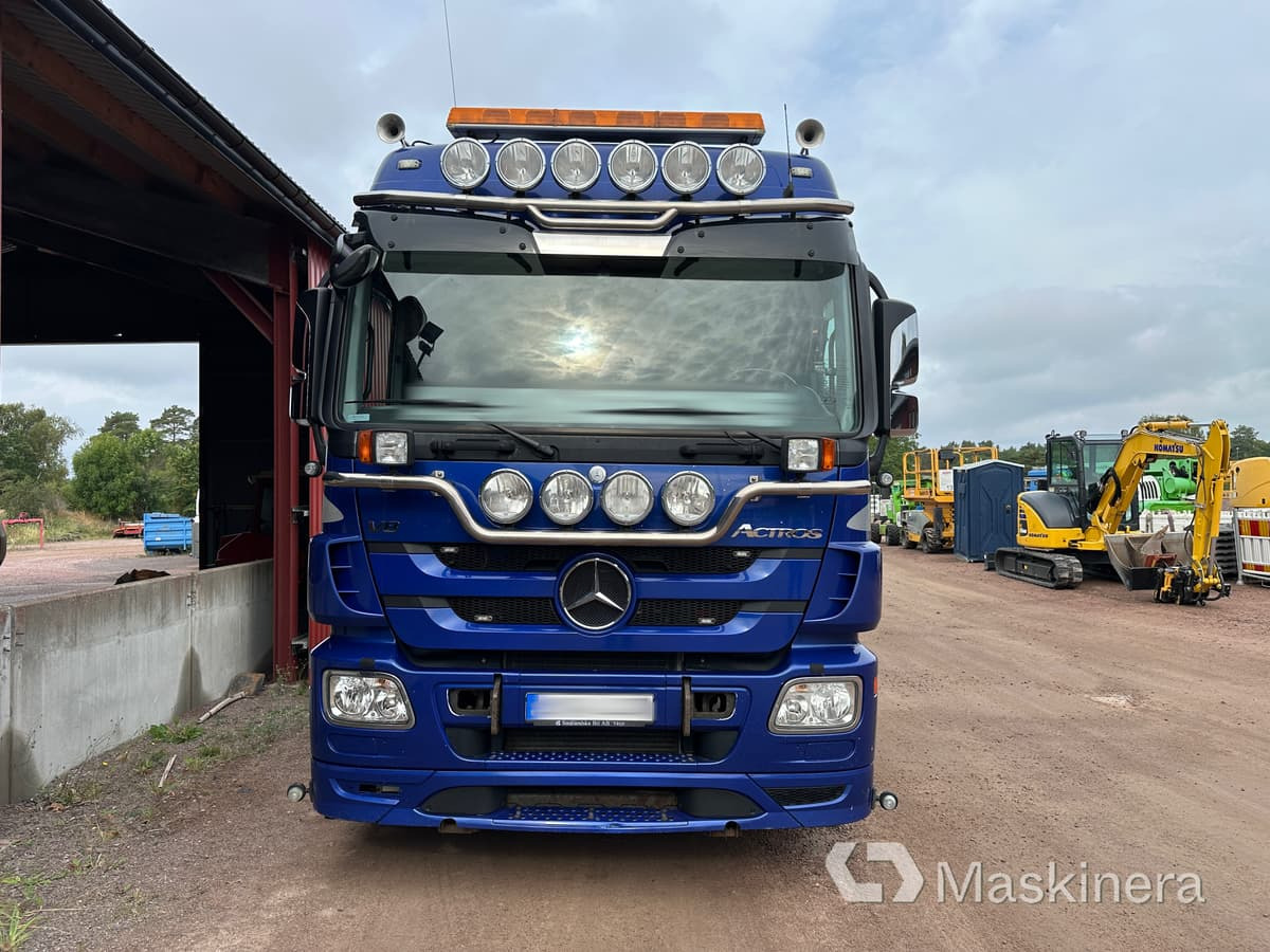 Mercedes Benz 930.24 3260L Krokbil Mercedes Benz 3260L med Cameleont - Kamion vetëngarkues: foto 2 Mercedes Benz 930.24 3260L Krokbil Mercedes Benz 3260L med Cameleont - Kamion vetëngarkues: foto 2