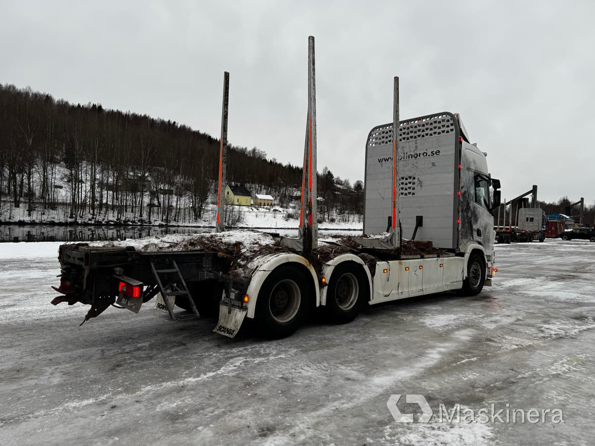 Scania R650B6X4NB Timmerekipage Scania R650B med kran och HLM Släp - Kamion për transport druri: foto 5 Scania R650B6X4NB Timmerekipage Scania R650B med kran och HLM Släp - Kamion për transport druri: foto 5