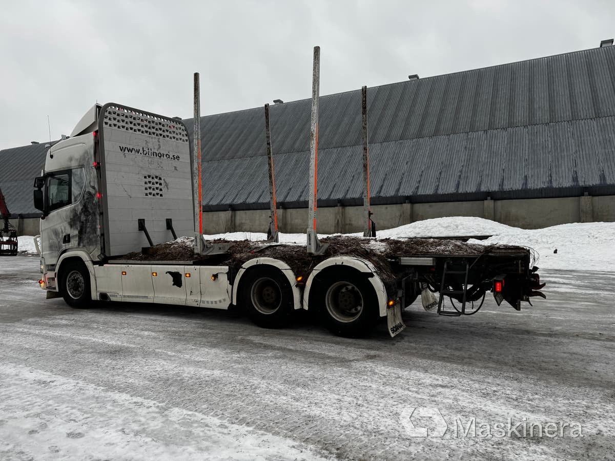 Scania R650B6X4NB Timmerekipage Scania R650B med kran och HLM Släp - Kamion për transport druri: foto 3 Scania R650B6X4NB Timmerekipage Scania R650B med kran och HLM Släp - Kamion për transport druri: foto 3