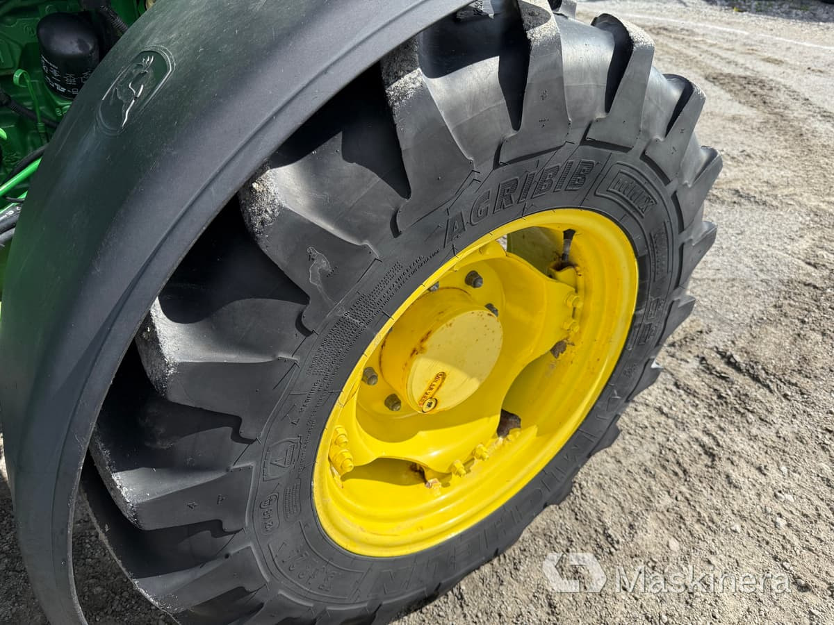 Traktor Traktor John Deere 5075M med snöutrustning: foto 10