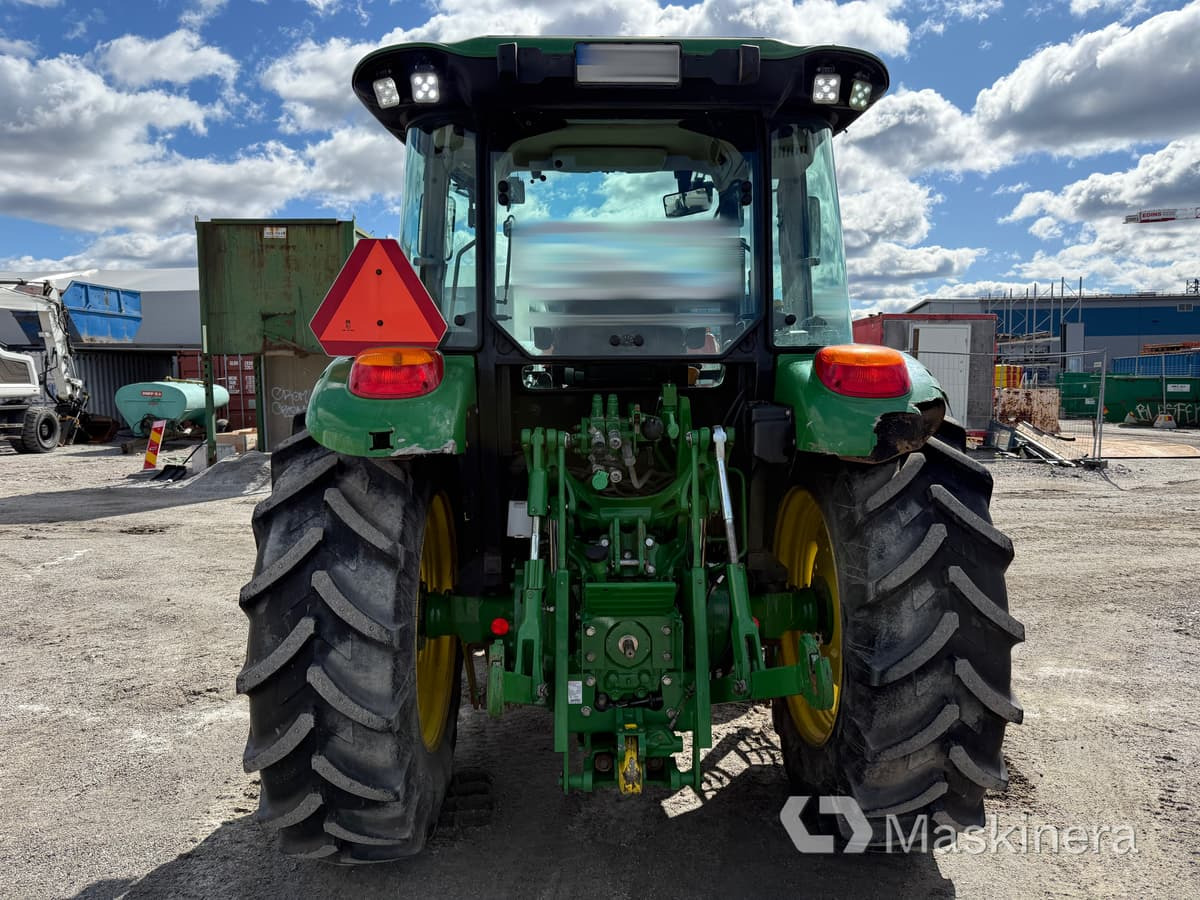 Traktor Traktor John Deere 5075M med snöutrustning: foto 6
