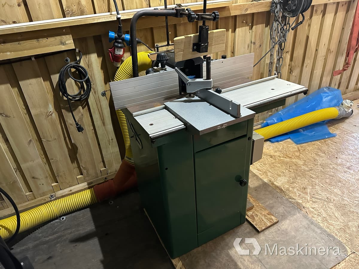 Vertikalfräs KUFO SK-28SP med LUNA spånsug - Makineri për përpunimin e drurit: foto 4 Vertikalfräs KUFO SK-28SP med LUNA spånsug - Makineri për përpunimin e drurit: foto 4