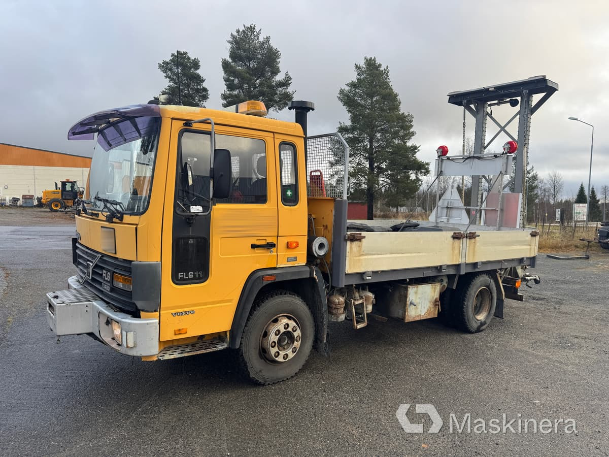 Volvo FL611 4X2 TMA-bil Volvo FL611 - Kamion me karroceri të hapur: foto 1 Volvo FL611 4X2 TMA-bil Volvo FL611 - Kamion me karroceri të hapur: foto 1