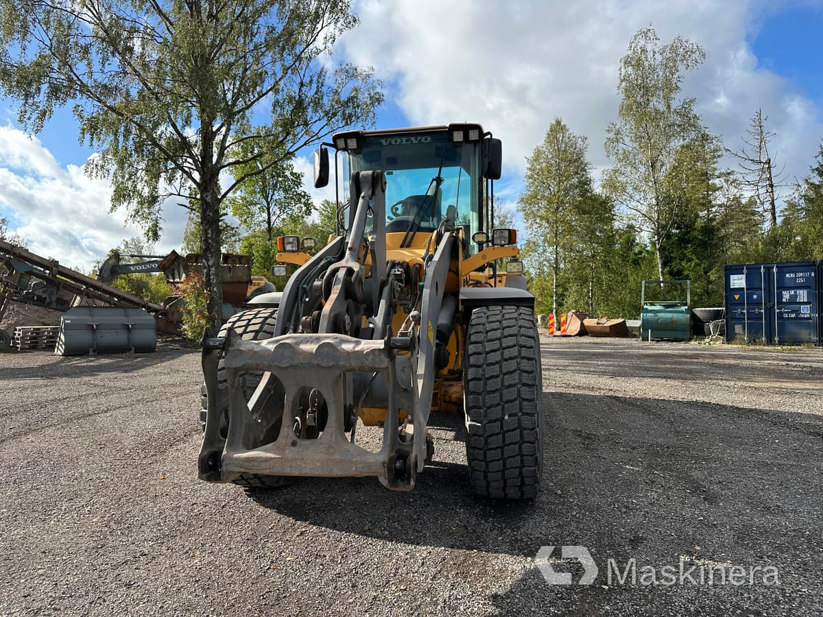 Volvo L90F Hjullastare Volvo L90F - Fadrom me goma: foto 3 Volvo L90F Hjullastare Volvo L90F - Fadrom me goma: foto 3