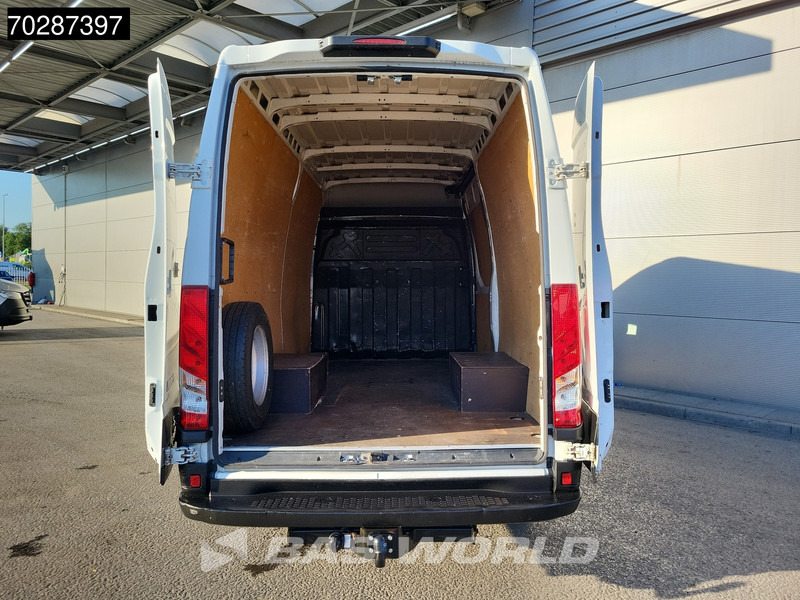 Iveco Daily 35C14 L2H2 Dubbellucht 3,5t Trekhaak Airco Cruise Euro6 L2 12m3 Airco Trekhaak Cruise control - Furgon: foto 3 Iveco Daily 35C14 L2H2 Dubbellucht 3,5t Trekhaak Airco Cruise Euro6 L2 12m3 Airco Trekhaak Cruise control - Furgon: foto 3