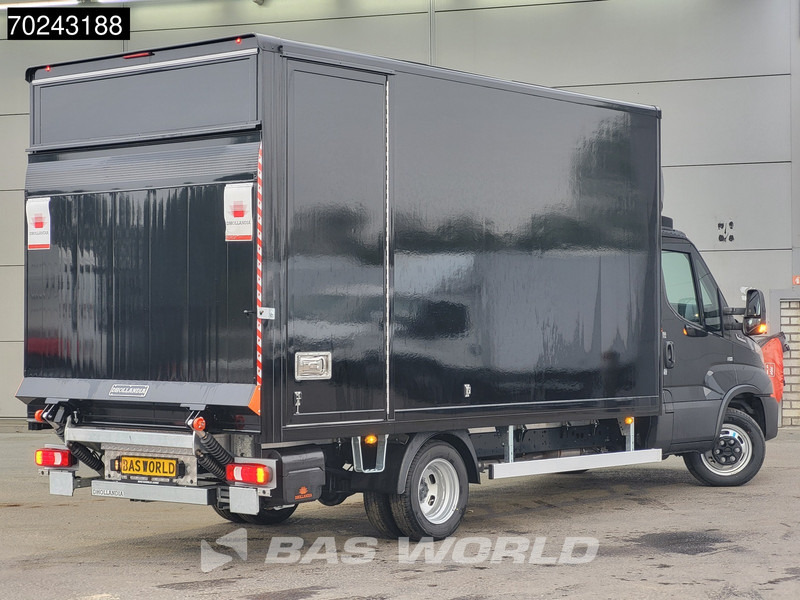 Iveco Daily 35C18 3.0L Automaat 180PK 1000KG Laadklep Zijdeur 2025-Model Bakwagen Dubbellucht ACC LED Navi Airco D'Hollandia 3,5t Trekgewich - Kamioncine me kontinier: foto 3 Iveco Daily 35C18 3.0L Automaat 180PK 1000KG Laadklep Zijdeur 2025-Model Bakwagen Dubbellucht ACC LED Navi Airco D'Hollandia 3,5t Trekgewich - Kamioncine me kontinier: foto 3