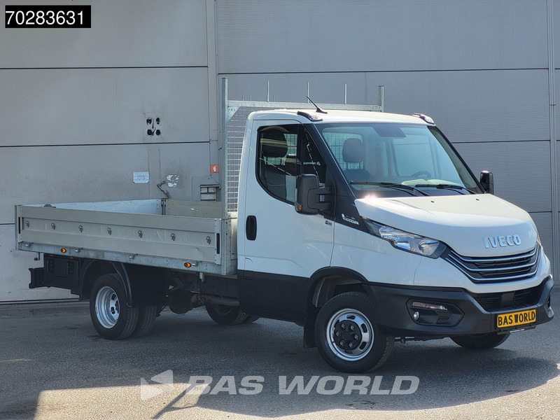 Iveco Daily 35C18 3.0L Open Laadbak Dubbellucht 3,5t Trekhaak Airco Cruise Camera Parkeersensoren Euro6 Meubelbak Koffer Airco Trekhaak Crui - Kamioncine me karroceri: foto 3 Iveco Daily 35C18 3.0L Open Laadbak Dubbellucht 3,5t Trekhaak Airco Cruise Camera Parkeersensoren Euro6 Meubelbak Koffer Airco Trekhaak Crui - Kamioncine me karroceri: foto 3