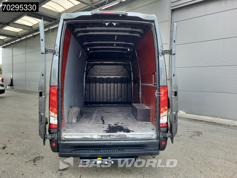 Iveco Daily 35S18 3.0L 180PK Automaat L2H2 LED ACC Navi 3.5t trekhaak Airco L2 12m3 Airco Trekhaak - Furgon: foto 3 Iveco Daily 35S18 3.0L 180PK Automaat L2H2 LED ACC Navi 3.5t trekhaak Airco L2 12m3 Airco Trekhaak - Furgon: foto 3