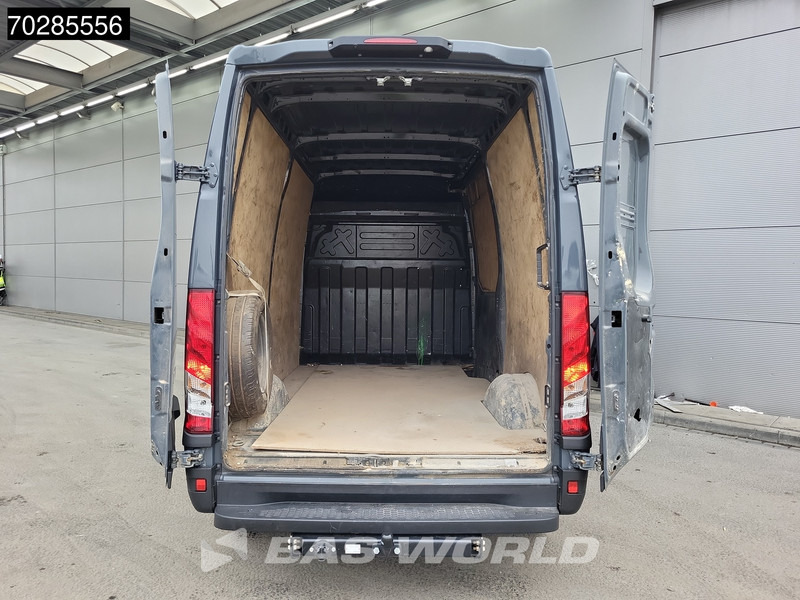 Iveco Daily 35S18 3.0L Automaat 180PK L2H2 3500kg Trekhaak LED Navi Airco Cruise Camera Euro6 L2 11m3 Airco Trekhaak Cruise control - Furgon: foto 3 Iveco Daily 35S18 3.0L Automaat 180PK L2H2 3500kg Trekhaak LED Navi Airco Cruise Camera Euro6 L2 11m3 Airco Trekhaak Cruise control - Furgon: foto 3