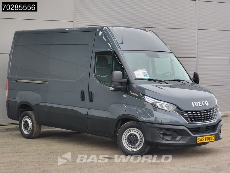 Iveco Daily 35S18 3.0L Automaat 180PK L2H2 3500kg Trekhaak LED Navi Airco Cruise Camera Euro6 L2 11m3 Airco Trekhaak Cruise control - Furgon: foto 3 Iveco Daily 35S18 3.0L Automaat 180PK L2H2 3500kg Trekhaak LED Navi Airco Cruise Camera Euro6 L2 11m3 Airco Trekhaak Cruise control - Furgon: foto 3