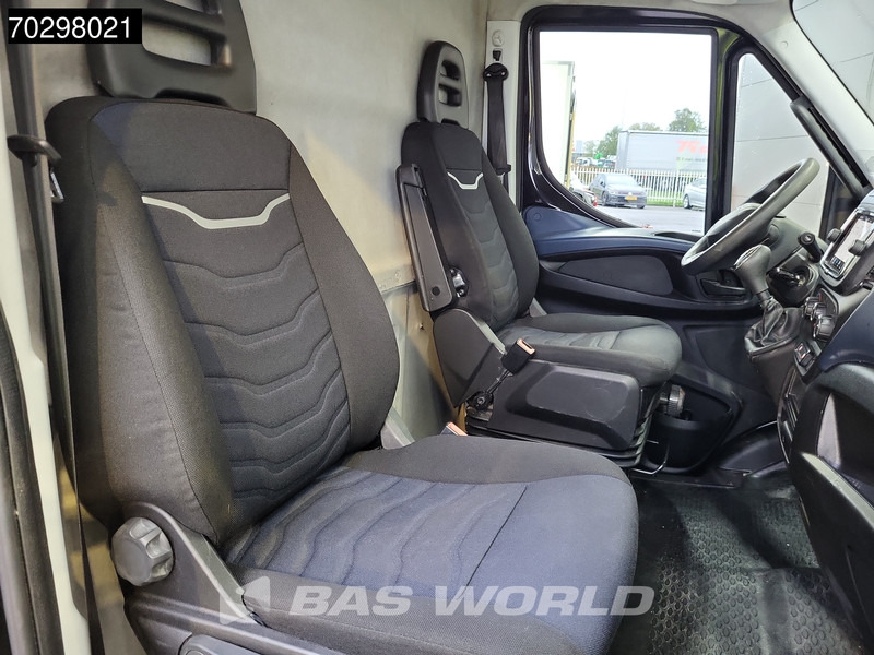 Furgon Iveco Daily 35S18 3.0L Automaat L2H2 3,5t Trekgewicht 180PK LED ACC Navi Airco Euro6 L2 Airco: foto 11 Furgon Iveco Daily 35S18 3.0L Automaat L2H2 3,5t Trekgewicht 180PK LED ACC Navi Airco Euro6 L2 Airco: foto 11