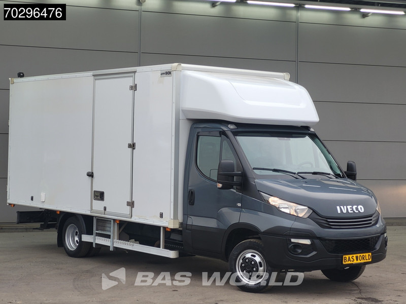 Iveco Daily 50C18 3.0L Automaat 3,5t Trekhaak Bakwagen Zijdeur Achterdeuren 180PK 5tons Navi Standkachel Euro6 Meubelbak Koffer Trekhaak - Kamioncine me kontinier: foto 5 Iveco Daily 50C18 3.0L Automaat 3,5t Trekhaak Bakwagen Zijdeur Achterdeuren 180PK 5tons Navi Standkachel Euro6 Meubelbak Koffer Trekhaak - Kamioncine me kontinier: foto 5