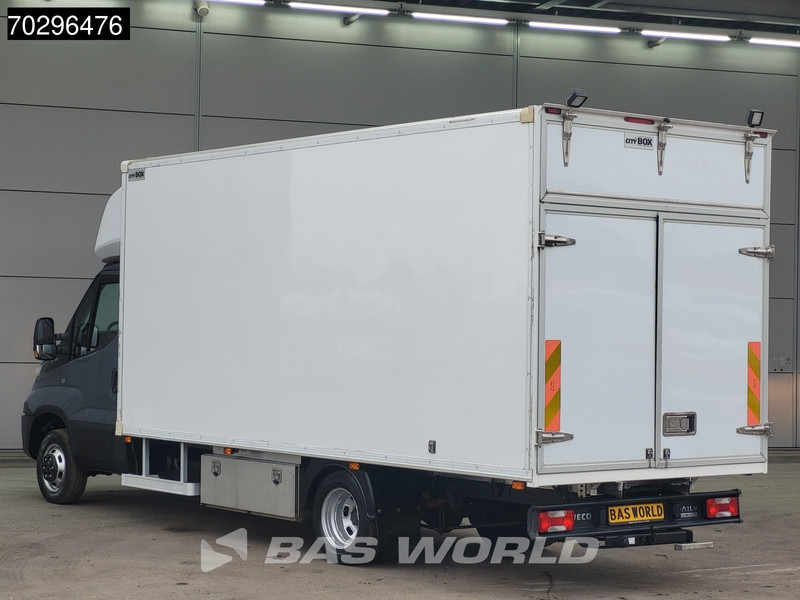Iveco Daily 50C18 3.0L Automaat 3,5t Trekhaak Bakwagen Zijdeur Achterdeuren 180PK 5tons Navi Standkachel Euro6 Meubelbak Koffer Trekhaak - Kamioncine me kontinier: foto 2 Iveco Daily 50C18 3.0L Automaat 3,5t Trekhaak Bakwagen Zijdeur Achterdeuren 180PK 5tons Navi Standkachel Euro6 Meubelbak Koffer Trekhaak - Kamioncine me kontinier: foto 2