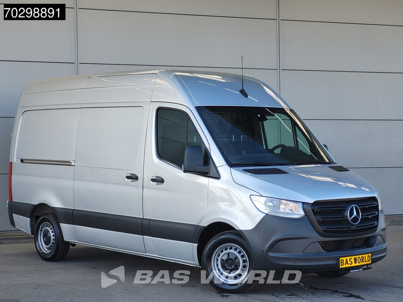 Mercedes-Benz Sprinter 315 CDI COMING SOON! Automaat L2H2 150PK Airco Camera Parkeersensoren MBUX CarPlay Euro6 L2 12m3 Airco - Furgon i vogël: foto 3 Mercedes-Benz Sprinter 315 CDI COMING SOON! Automaat L2H2 150PK Airco Camera Parkeersensoren MBUX CarPlay Euro6 L2 12m3 Airco - Furgon i vogël: foto 3