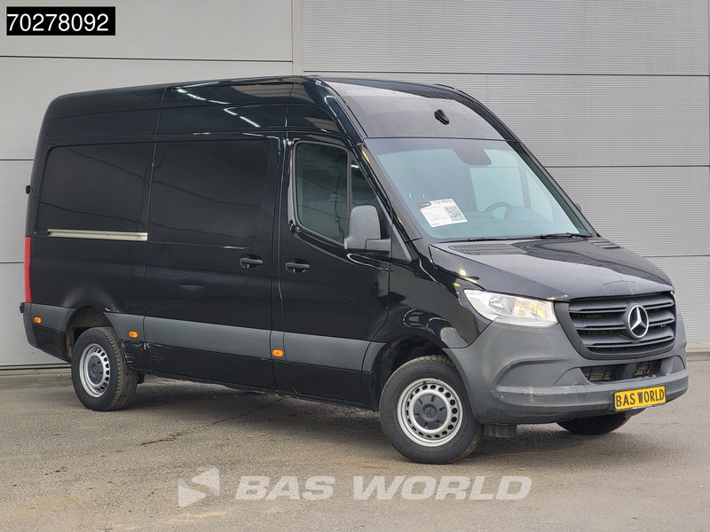 Mercedes-Benz Sprinter 317 CDI Automaat L2H2 3500KG Trekhaak 170PK Airco Camera MBUX CarPlay Euro6 L2 10m3 Airco Trekhaak - Furgon: foto 5 Mercedes-Benz Sprinter 317 CDI Automaat L2H2 3500KG Trekhaak 170PK Airco Camera MBUX CarPlay Euro6 L2 10m3 Airco Trekhaak - Furgon: foto 5