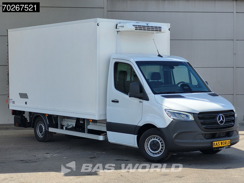 Mercedes-Benz Sprinter 317 CDI Koelwagen Vriezer Laadklep Thermo King V-200 MAX 230V Stekker LED Airco 10inch MBUX CarPlay Euro6 Koel Koeler Kühl Kühle - Furgon frigorifer: foto 5 Mercedes-Benz Sprinter 317 CDI Koelwagen Vriezer Laadklep Thermo King V-200 MAX 230V Stekker LED Airco 10inch MBUX CarPlay Euro6 Koel Koeler Kühl Kühle - Furgon frigorifer: foto 5