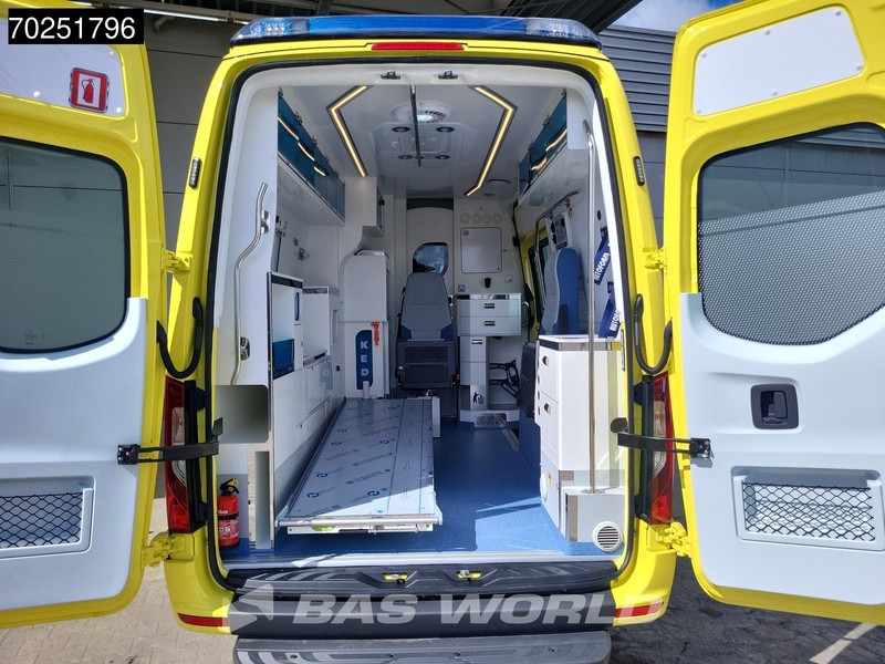 Mercedes-Benz Sprinter 319 CDI Automaat L2H2 New! Ambulance Ziekenwagen Rettungswagen Krankenwagen 10m3 Airco Cruise control - Ambulancë: foto 3 Mercedes-Benz Sprinter 319 CDI Automaat L2H2 New! Ambulance Ziekenwagen Rettungswagen Krankenwagen 10m3 Airco Cruise control - Ambulancë: foto 3