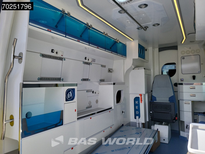 Mercedes-Benz Sprinter 319 CDI Automaat L2H2 New! Ambulance Ziekenwagen Rettungswagen Krankenwagen 10m3 Airco Cruise control - Ambulancë: foto 5 Mercedes-Benz Sprinter 319 CDI Automaat L2H2 New! Ambulance Ziekenwagen Rettungswagen Krankenwagen 10m3 Airco Cruise control - Ambulancë: foto 5