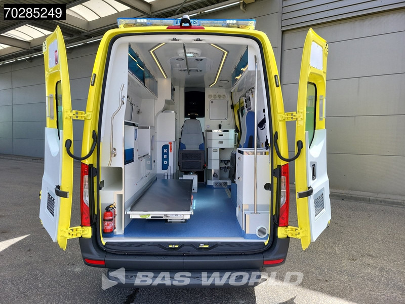 Mercedes-Benz Sprinter 319 CDI Automaat Nieuw! Complete Ambulance Ziekenwagen Rettungswagen Krankenwagen 11m3 Airco Cruise control - Ambulancë: foto 3 Mercedes-Benz Sprinter 319 CDI Automaat Nieuw! Complete Ambulance Ziekenwagen Rettungswagen Krankenwagen 11m3 Airco Cruise control - Ambulancë: foto 3