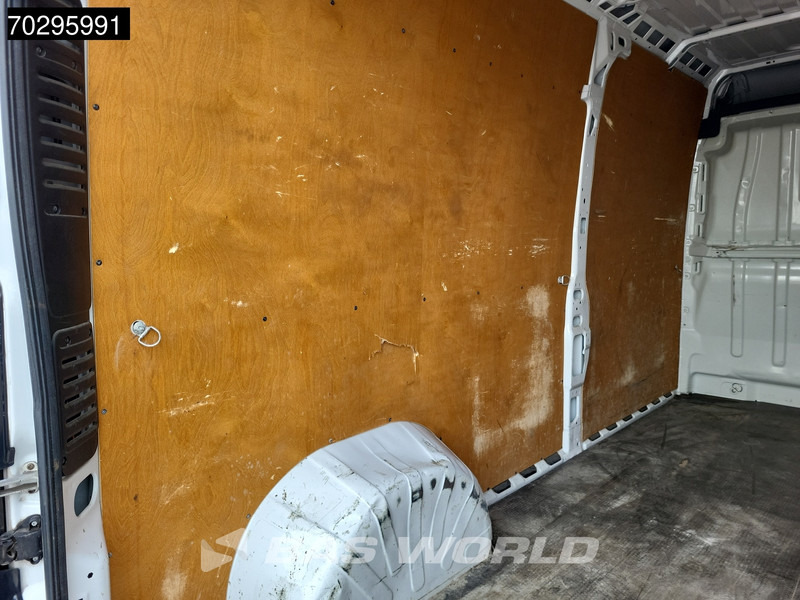 Peugeot Boxer 140pk L3H2 Navi Camera Trekhaak Airco Cruise L3 Maxi Airco Trekhaak Cruise control - Furgon: foto 5 Peugeot Boxer 140pk L3H2 Navi Camera Trekhaak Airco Cruise L3 Maxi Airco Trekhaak Cruise control - Furgon: foto 5