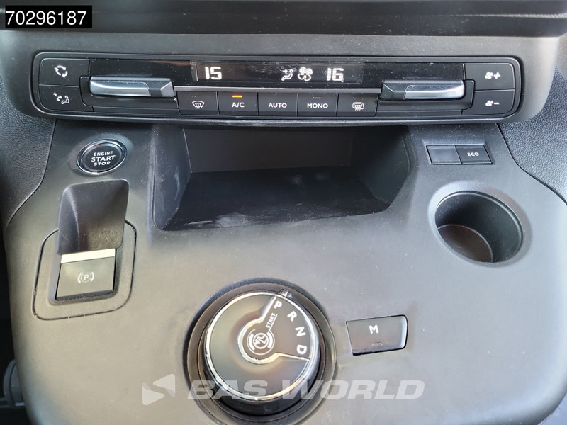 Furgon i vogël Peugeot Partner 130pk Benzine Emissievrij L1H1 Navi Airco Cruise Parkeersensoren Euro6 L1 Kompakt Airco Trekhaak Cruise control: foto 13 Furgon i vogël Peugeot Partner 130pk Benzine Emissievrij L1H1 Navi Airco Cruise Parkeersensoren Euro6 L1 Kompakt Airco Trekhaak Cruise control: foto 13