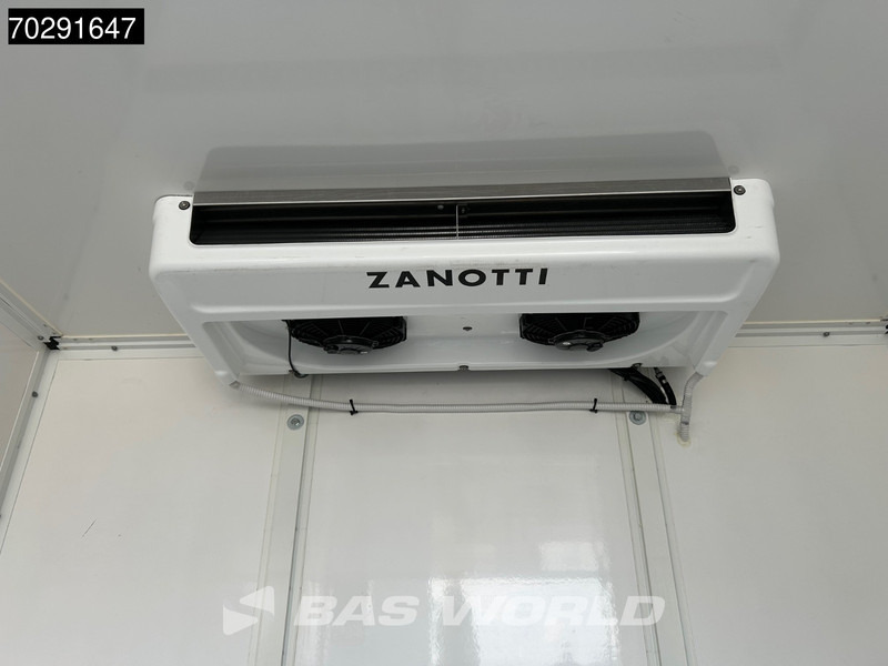 Iveco Daily 35S18 3.0L Automaat Laadklep Koelwagen Zanotti Z380 230v Stekker ACC Navi Airco Camera Euro6 Bakwagen Gekoeld Koel Koeler Kühl K - Furgon frigorifer: foto 5 Iveco Daily 35S18 3.0L Automaat Laadklep Koelwagen Zanotti Z380 230v Stekker ACC Navi Airco Camera Euro6 Bakwagen Gekoeld Koel Koeler Kühl K - Furgon frigorifer: foto 5