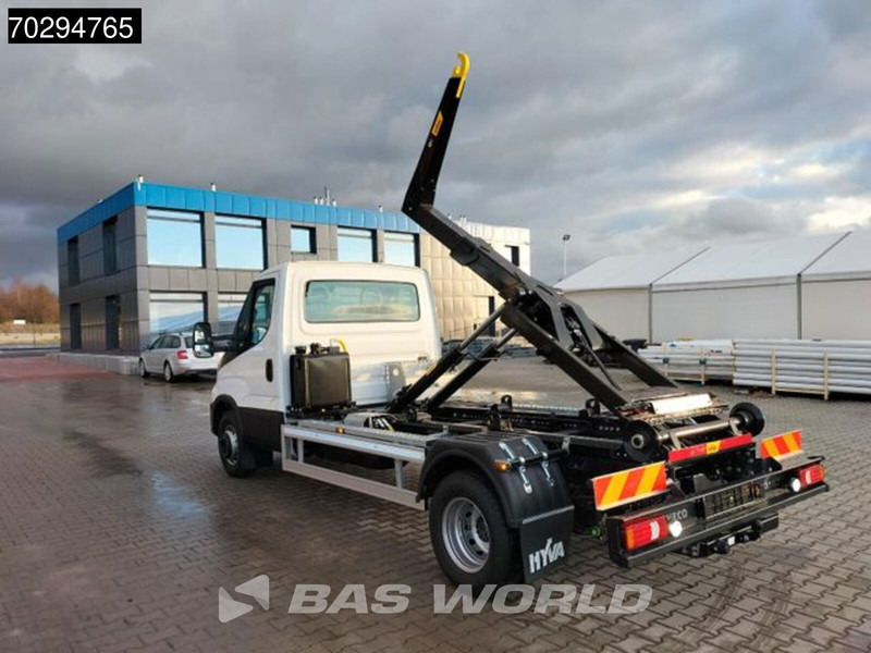 Iveco Daily 70C18 5 Tonnes Hooklift Euro 6 A/C - Kamioncine vetëshkarkuese: foto 2 Iveco Daily 70C18 5 Tonnes Hooklift Euro 6 A/C - Kamioncine vetëshkarkuese: foto 2