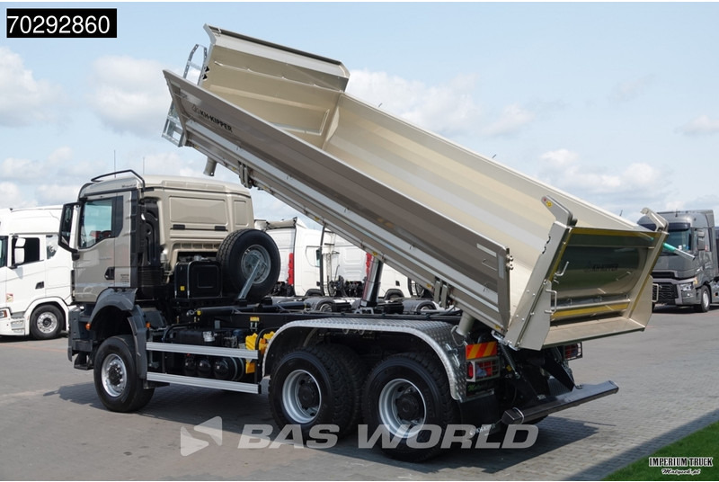 MAN TGS 33.480 TGS 6X6 6x6 3-Way Kipper Big-Axle Euro 6 - Kamion vetëshkarkues: foto 2 MAN TGS 33.480 TGS 6X6 6x6 3-Way Kipper Big-Axle Euro 6 - Kamion vetëshkarkues: foto 2