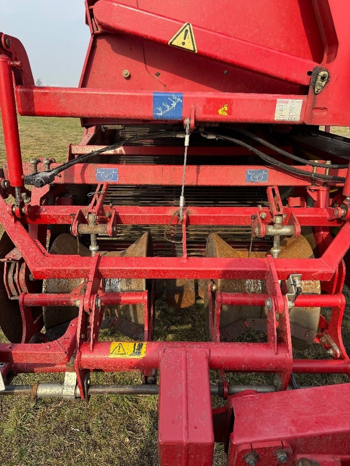 Makinë për nxjerrjen e patateve Grimme SE 150-60 XXL: foto 18 Makinë për nxjerrjen e patateve Grimme SE 150-60 XXL: foto 18