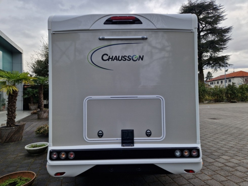 Chausson 788 Titanium Ultimate Ford M24 - Kamper gjysmë i integruar: foto 3 Chausson 788 Titanium Ultimate Ford M24 - Kamper gjysmë i integruar: foto 3