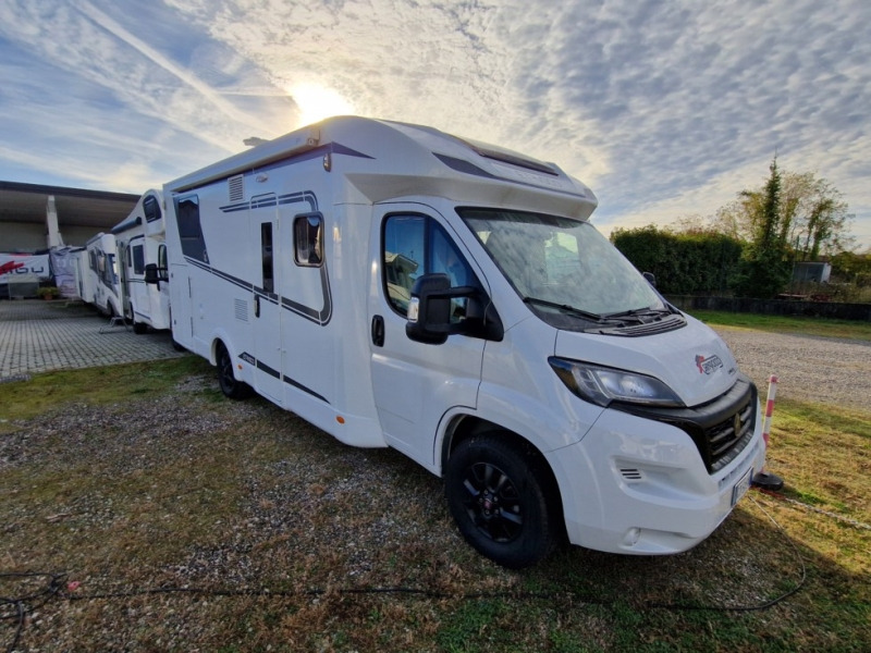 Etrusco T 7400 SBC - Kamper gjysmë i integruar: foto 1 Etrusco T 7400 SBC - Kamper gjysmë i integruar: foto 1