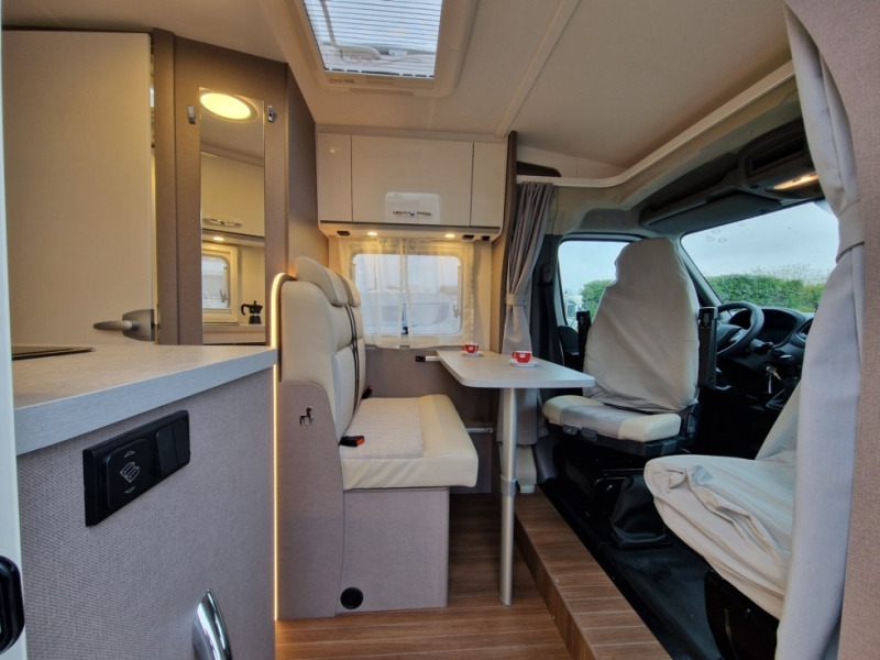 Etrusco V 5.9 DR - Kamper gjysmë i integruar: foto 4 Etrusco V 5.9 DR - Kamper gjysmë i integruar: foto 4