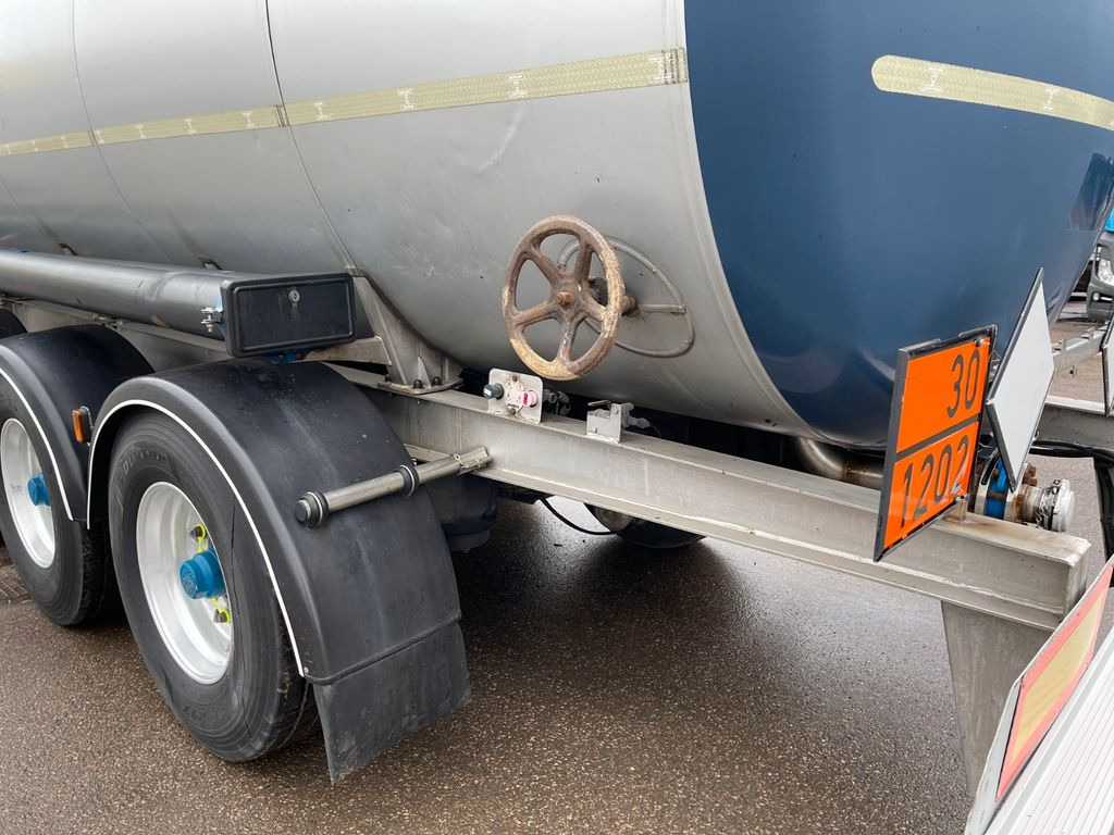 Magyar ADR 7 units - Gjysmë rimorkio me bot: foto 4 Magyar ADR 7 units - Gjysmë rimorkio me bot: foto 4