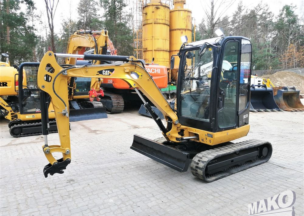 Caterpillar 302.7 D CR - Ekskavator me zinxhirë: foto 1 Caterpillar 302.7 D CR - Ekskavator me zinxhirë: foto 1