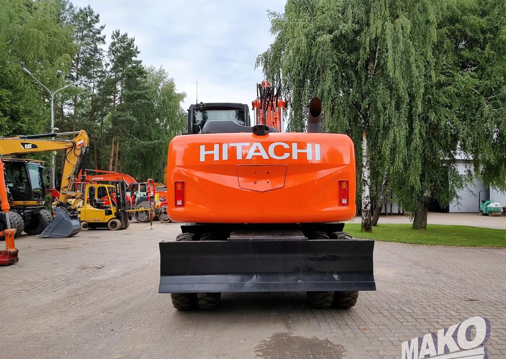 Hitachi ZX 140 - Ekskavator me goma: foto 3 Hitachi ZX 140 - Ekskavator me goma: foto 3