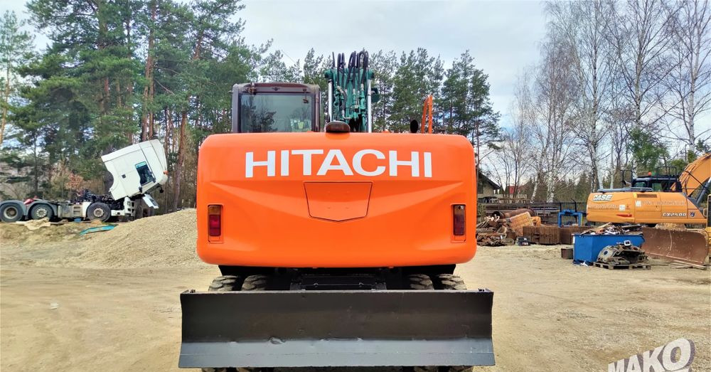 Hitachi ZX140W-3 - Ekskavator me goma: foto 3 Hitachi ZX140W-3 - Ekskavator me goma: foto 3