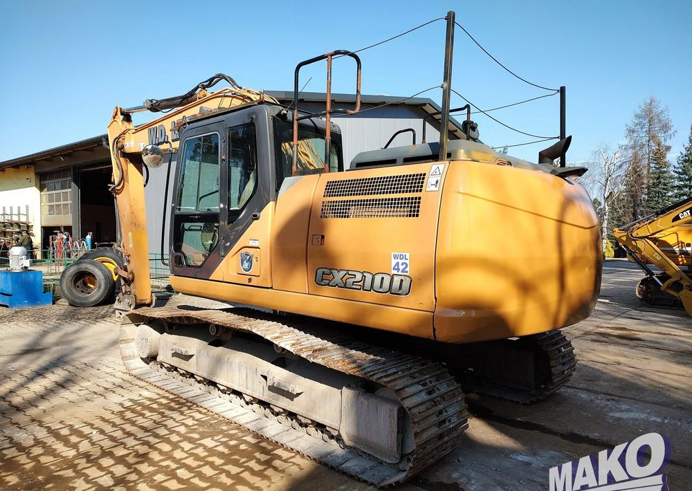 Komatsu CX 210 D - Ekskavator me zinxhirë: foto 2 Komatsu CX 210 D - Ekskavator me zinxhirë: foto 2