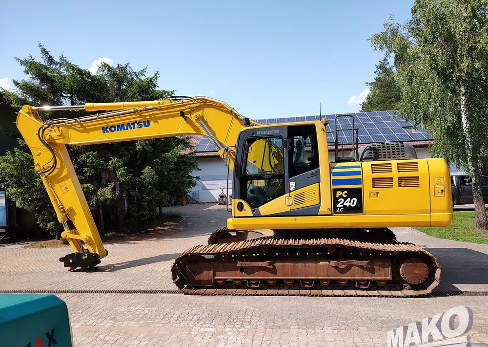 Komatsu PC240 LC-10 - Ekskavator me zinxhirë: foto 3 Komatsu PC240 LC-10 - Ekskavator me zinxhirë: foto 3