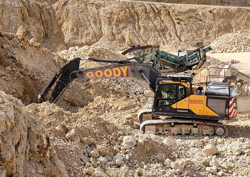 Volvo EC 250 EL - Ekskavator me zinxhirë: foto 2 Volvo EC 250 EL - Ekskavator me zinxhirë: foto 2