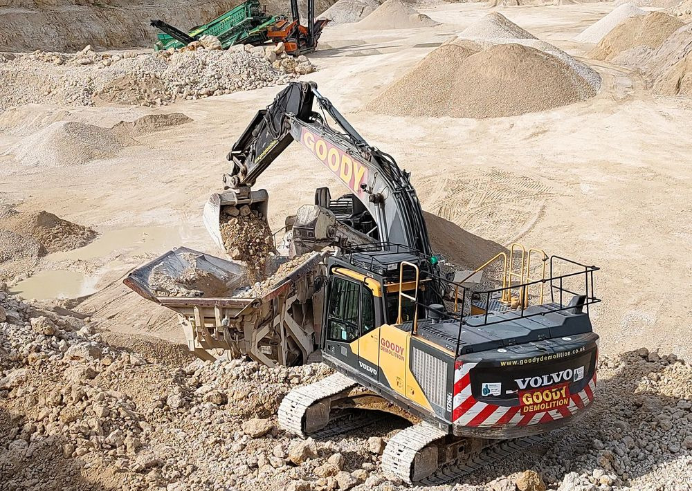 Volvo EC 250 EL - Ekskavator me zinxhirë: foto 4 Volvo EC 250 EL - Ekskavator me zinxhirë: foto 4
