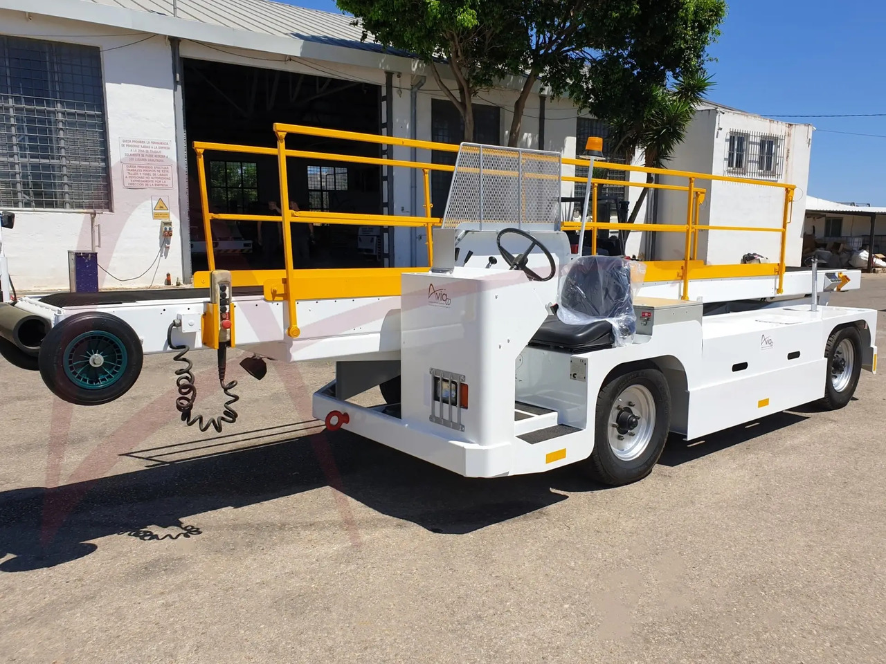 CHARLATTE CBL2000D - Shirit transportues avionësh: foto 2 CHARLATTE CBL2000D - Shirit transportues avionësh: foto 2