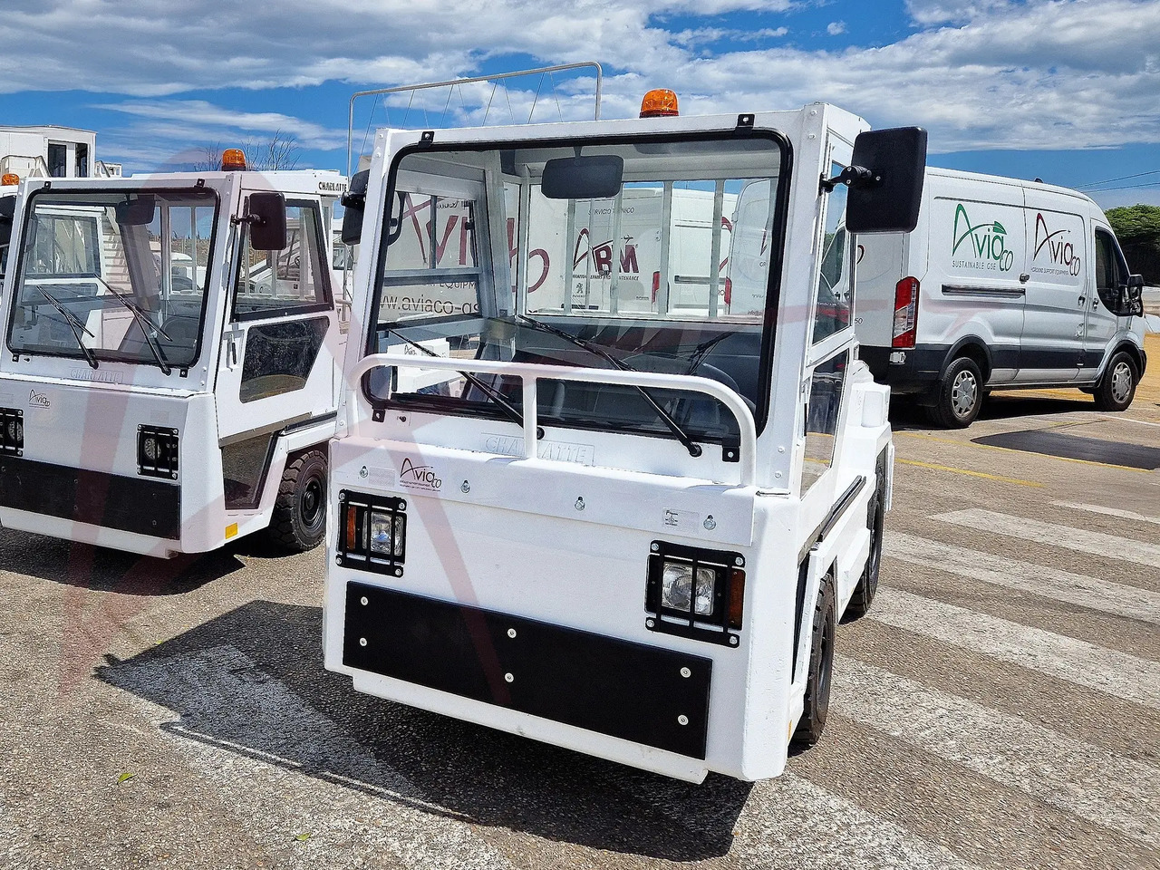 CHARLATTE T135 AC - Mjet për tërheqjen e bagazheve: foto 1 CHARLATTE T135 AC - Mjet për tërheqjen e bagazheve: foto 1