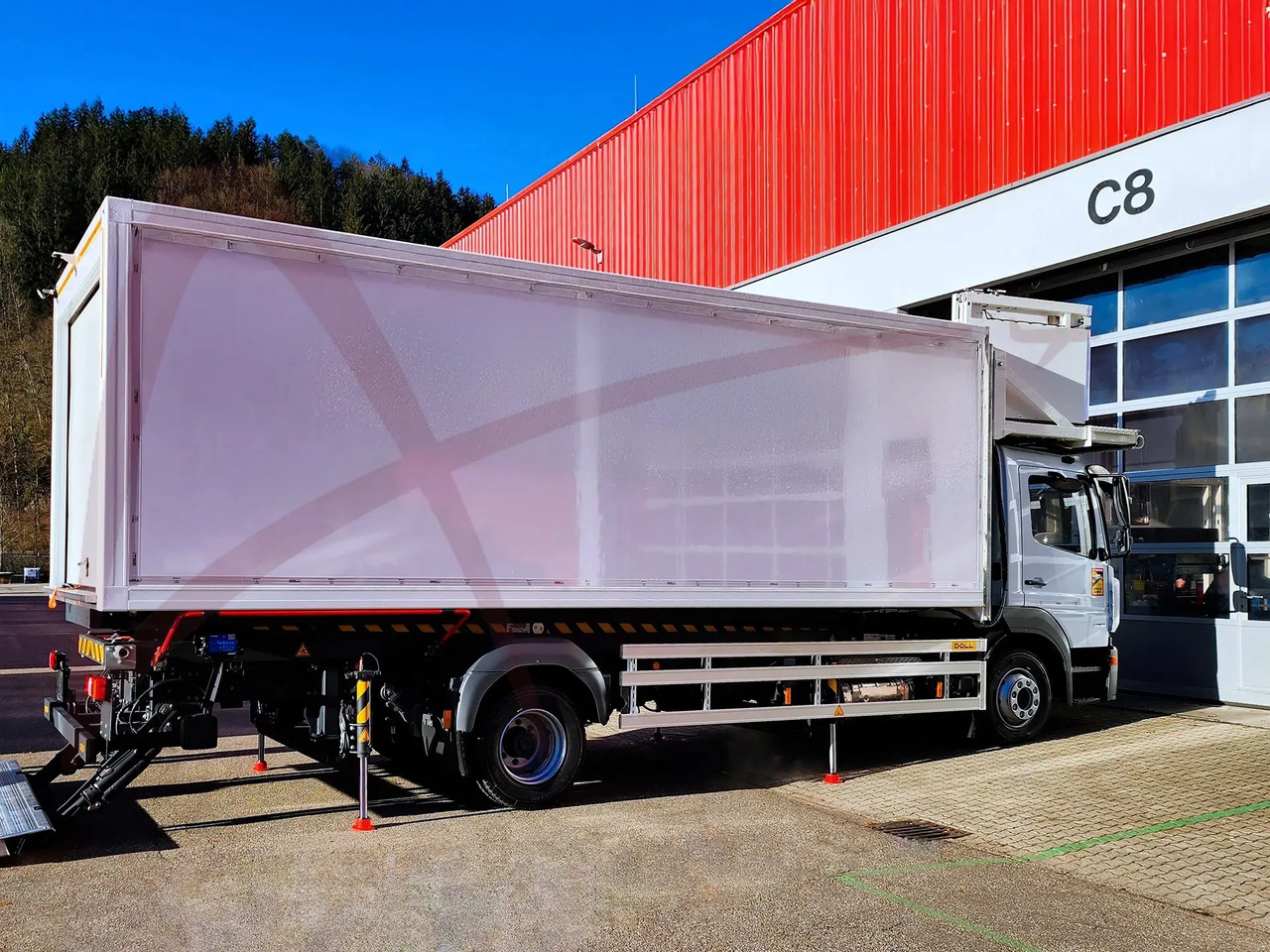 DOLL X-CLEAN M FULL SIZE Cleaning Lift - Pajisje shërbimi të tualetit: foto 1 DOLL X-CLEAN M FULL SIZE Cleaning Lift - Pajisje shërbimi të tualetit: foto 1