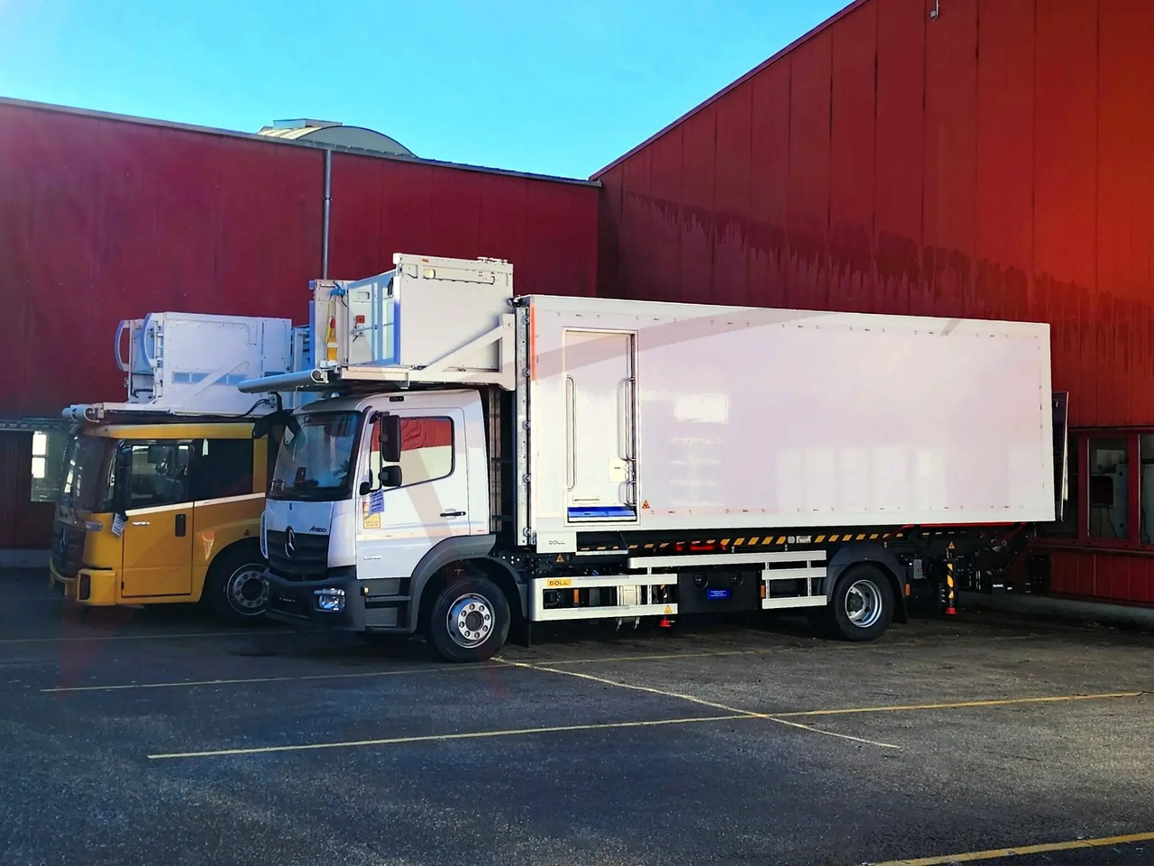 DOLL X-CLEAN M FULL SIZE Cleaning Lift - Pajisje shërbimi të tualetit: foto 2 DOLL X-CLEAN M FULL SIZE Cleaning Lift - Pajisje shërbimi të tualetit: foto 2